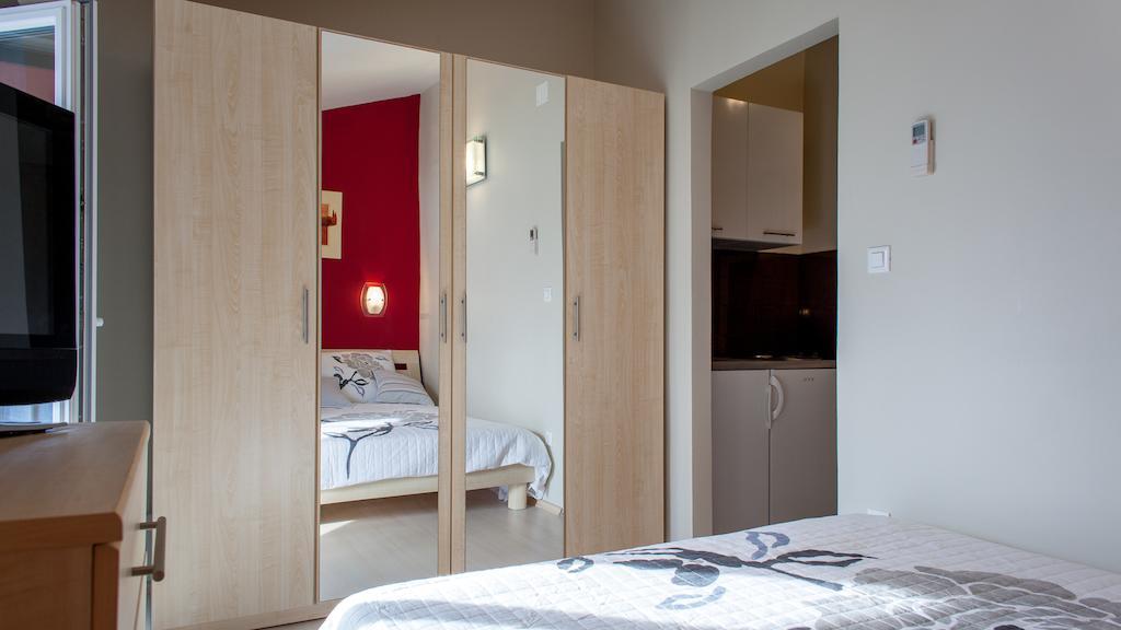 Apartments Toni Omis Phòng bức ảnh
